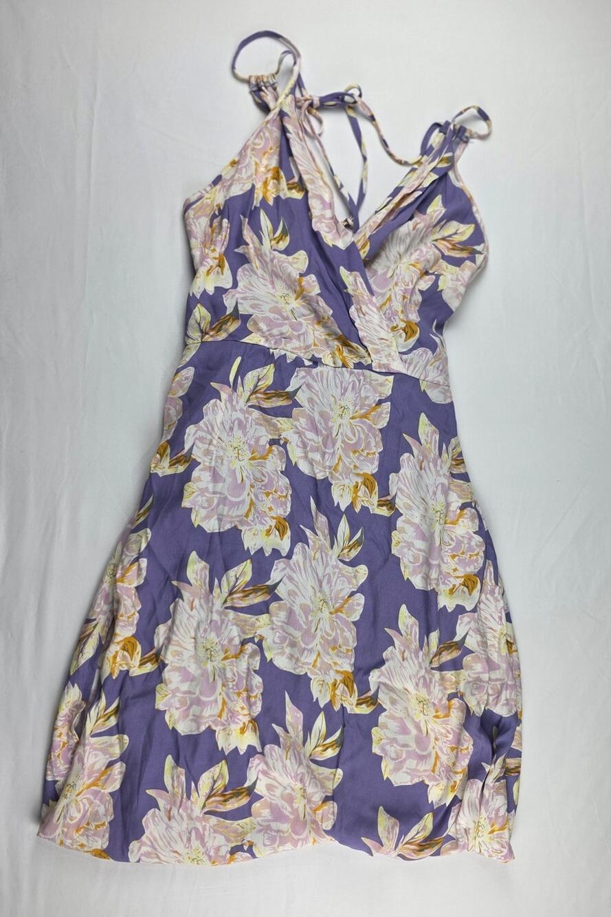 Astr Brandy Floral Maxi Dress Size M